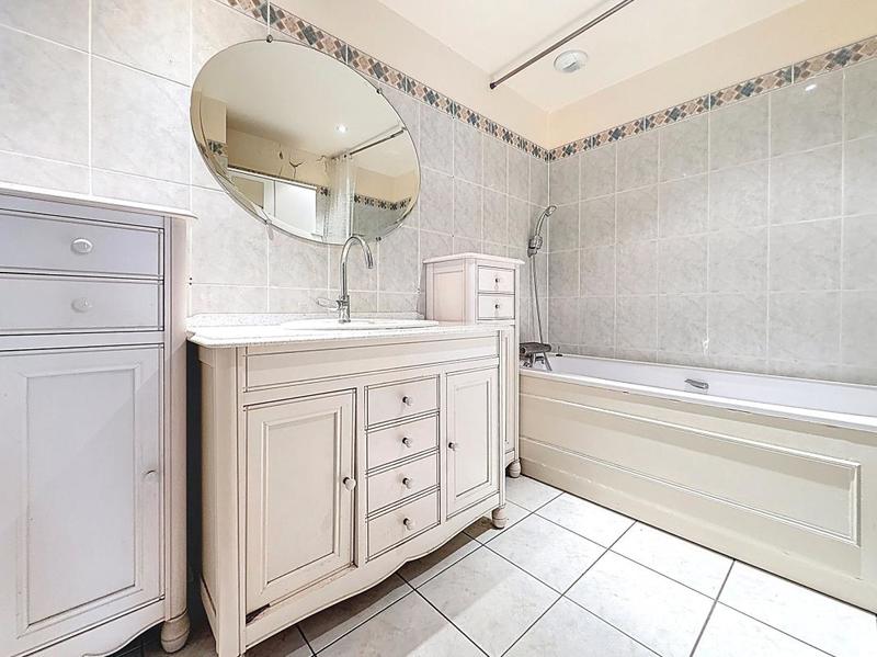 Appartement - 70 m² - 2 pièces