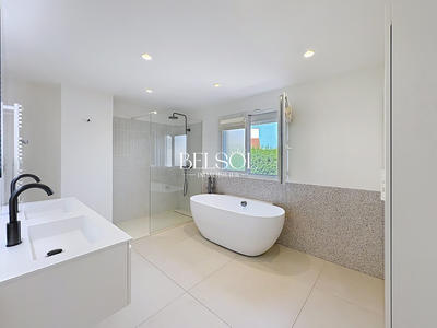 Villa - 148 m² - 5 pièces