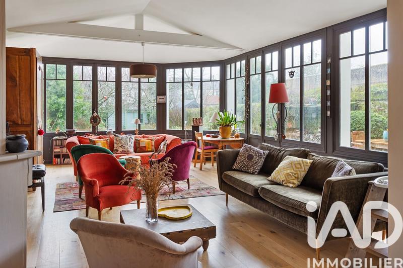 Maison - 215 m² - 8 pièces