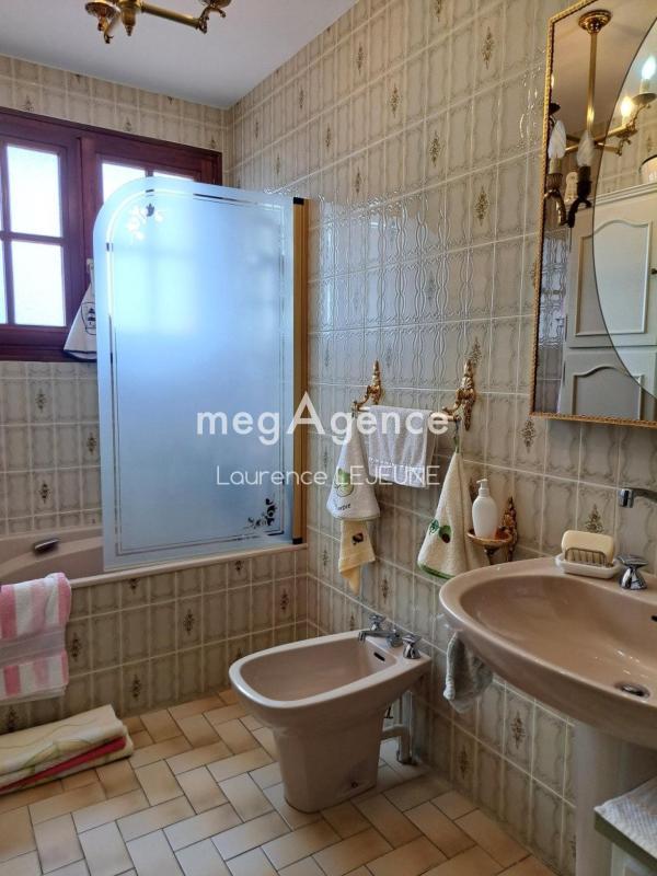 Maison traditionnelle - 140 m² - 6 pièces