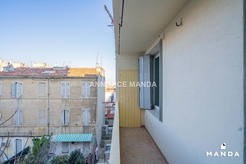 Chambre - 11 m² - 4 pièces