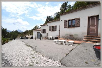 Immeuble - 160 m² - 6 pièces