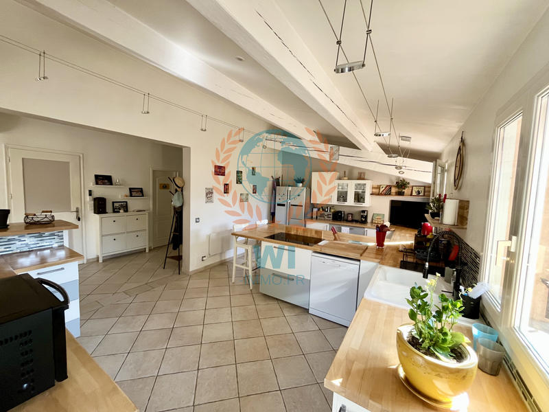 Maison - 140 m² - 4 pièces