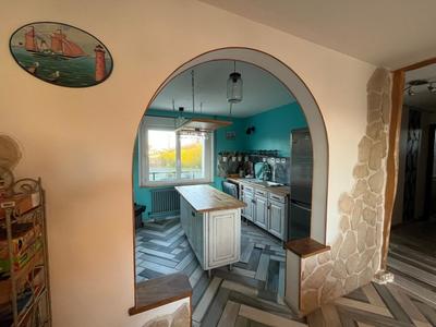 Maison - 180 m² - 6 pièces