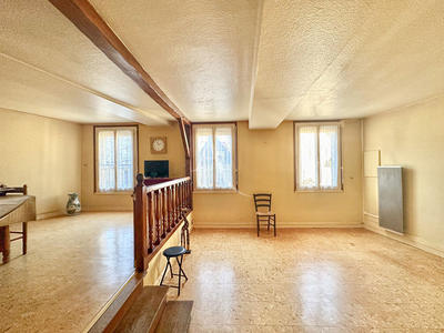 Immeuble - 7 pièces