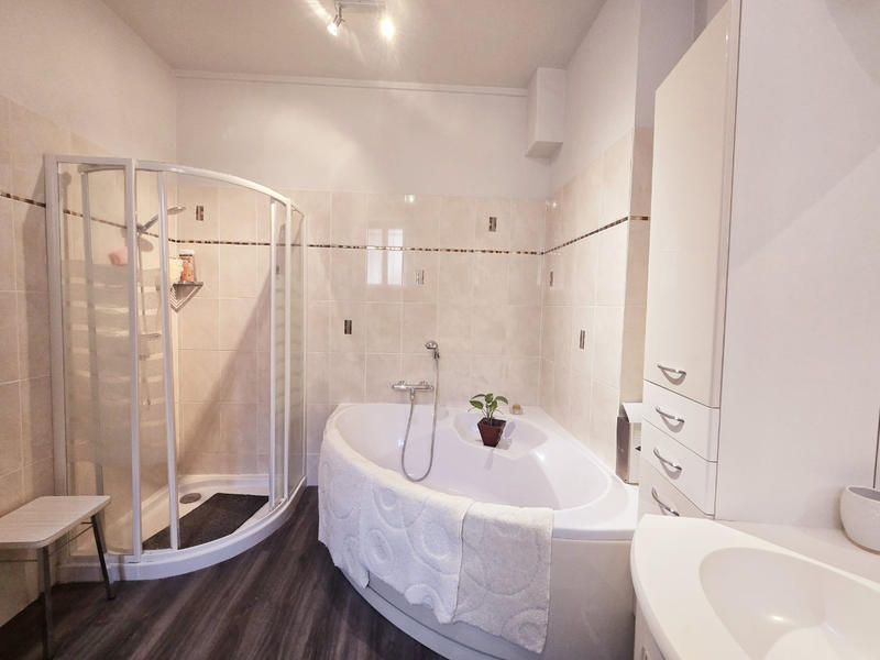 Maison - 170 m² - 6 pièces