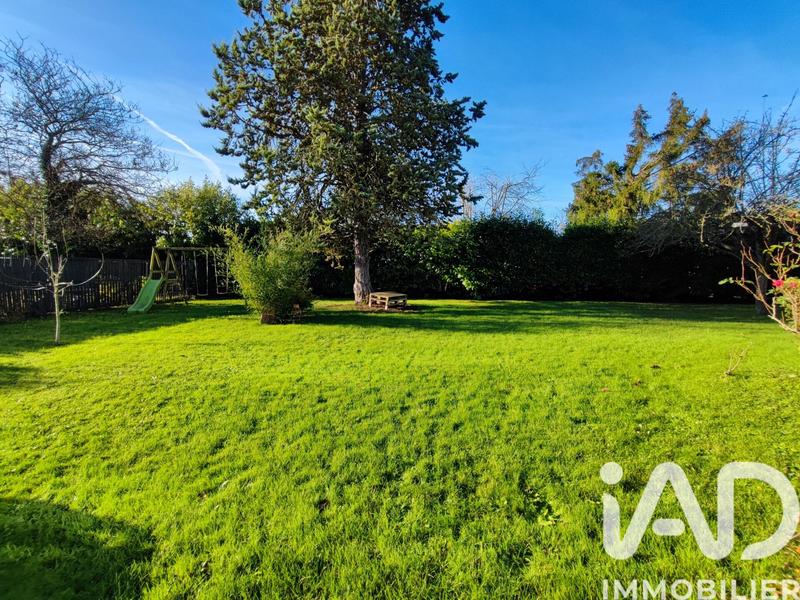 Maison - 242 m² - 8 pièces