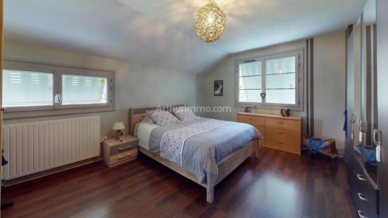 Maison - 241 m² - 6 pièces