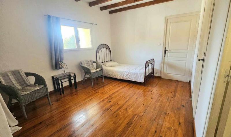 Maison - 217 m² - 15 pièces