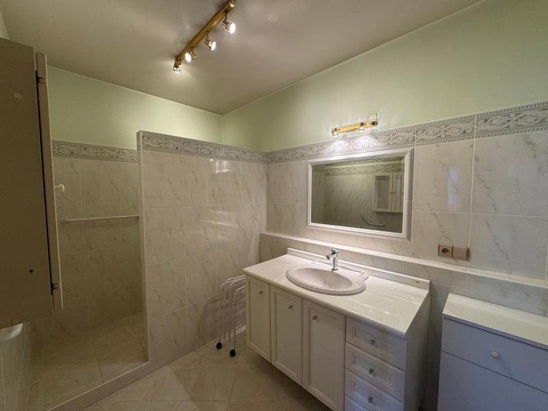 Appartement - 80 m² - 3 pièces