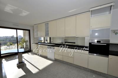 Appartement - 115 m² - 3 pièces