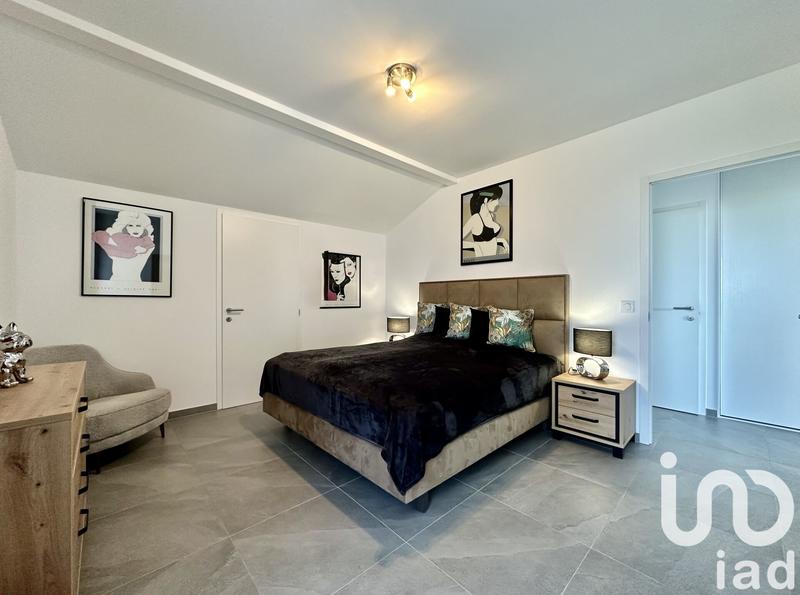 Appartement - 120 m² - 4 pièces