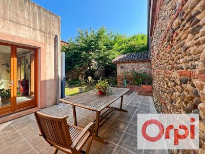 Maison - 180 m² - 6 pièces