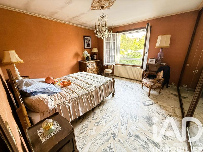 Maison - 240 m² - 10 pièces