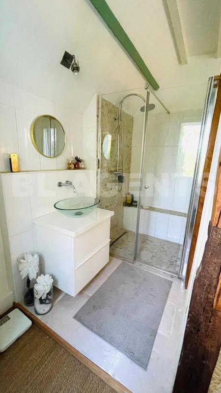 Demeure - 261 m² - 8 pièces