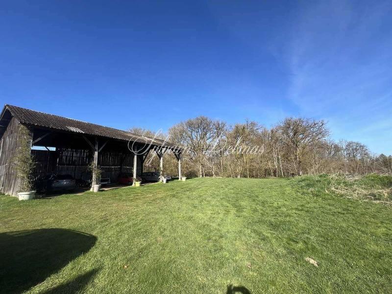 Maison - 600 m² - 5 pièces