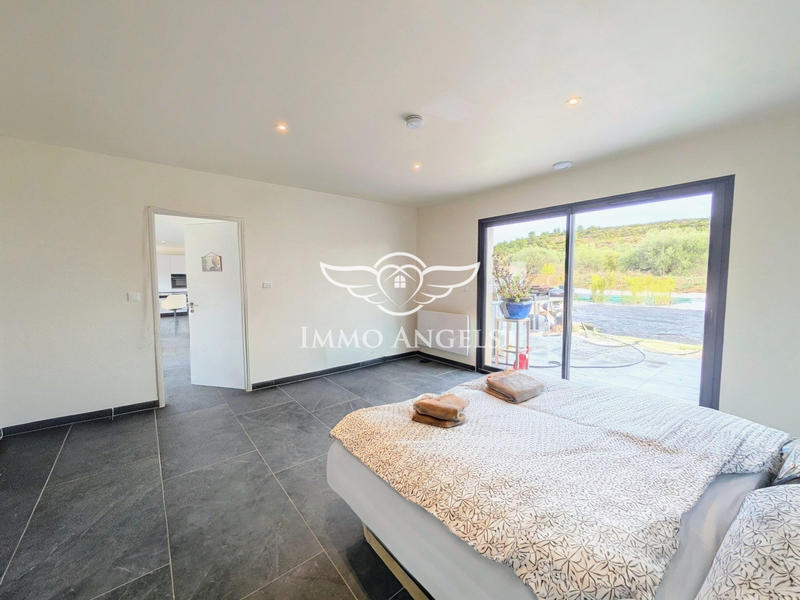 Maison contemporaine - 206 m² - 5 pièces