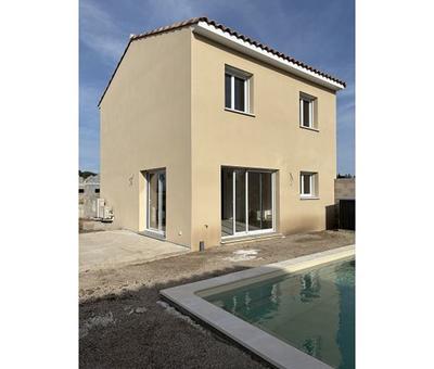 Villa - 90 m² - 4 pièces