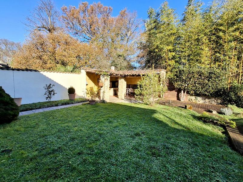 Maison - 225 m² - 7 pièces