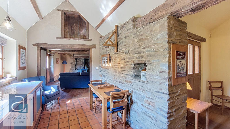 Maison - 342 m² - 7 pièces