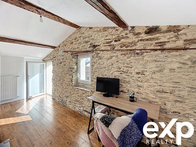 Maison - 209 m² - 9 pièces