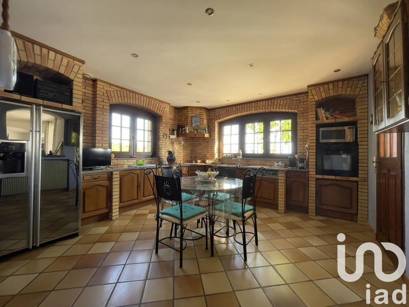 Maison - 180 m² - 7 pièces