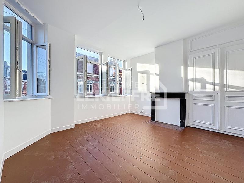 Immeuble - 138 m² - 6 pièces