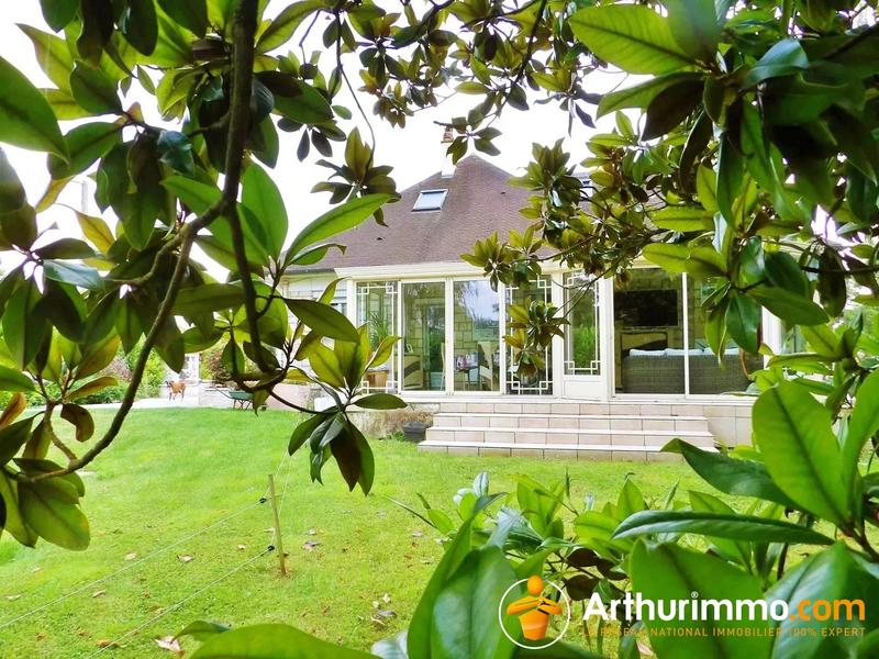 Maison - 220 m² - 8 pièces