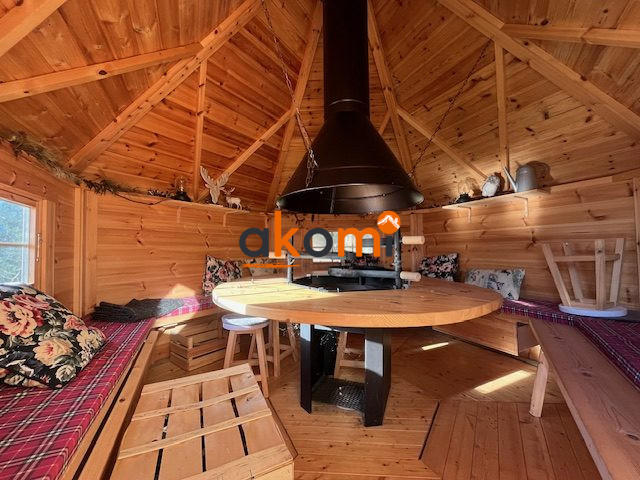 Maison - 203 m² - 10 pièces