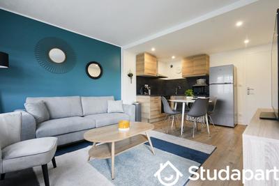 Chambre - 11 m² - 1 pièce