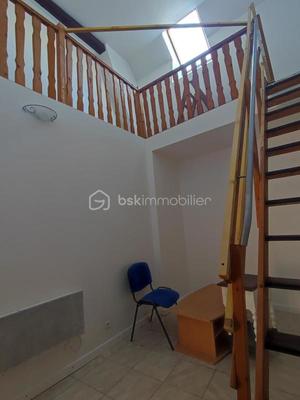 Maison - 222 m² - 5 pièces