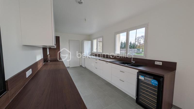 Maison - 143 m² - 8 pièces