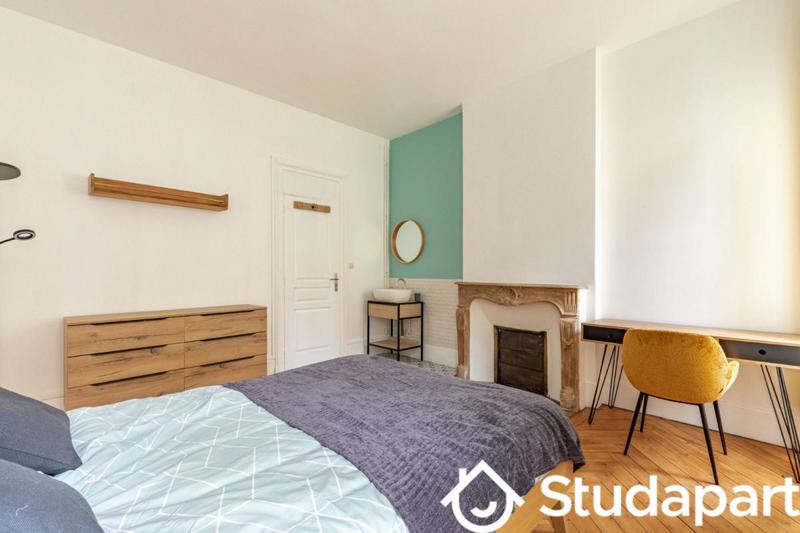 Chambre - 14 m² - 1 pièce