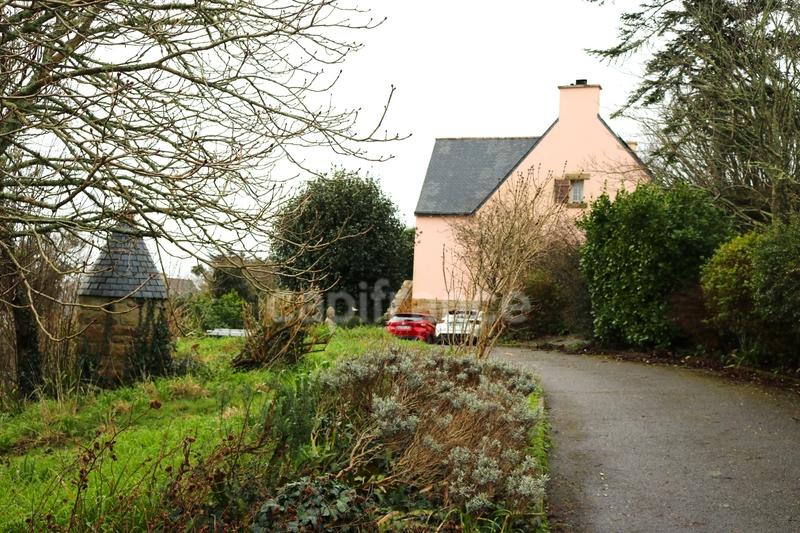 Propriété - 321 m² - 10 pièces