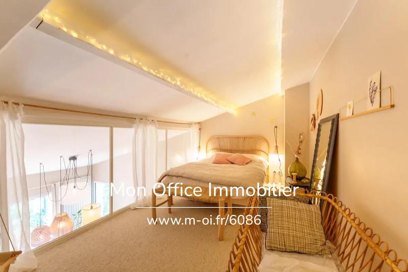 Maison - 230 m² - 8 pièces