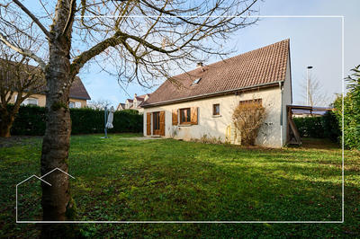 Maison - 99 m² - 4 pièces