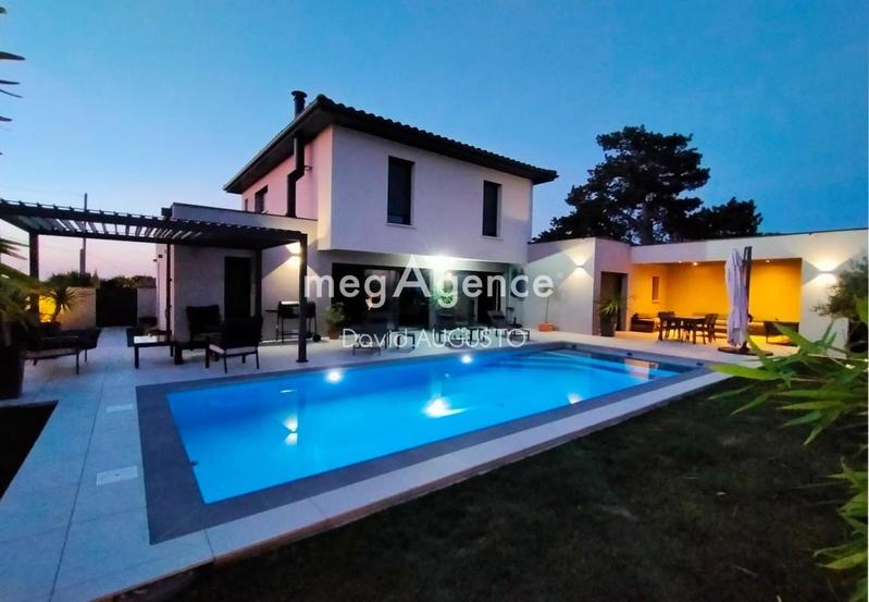 Maison - 193 m² - 6 pièces