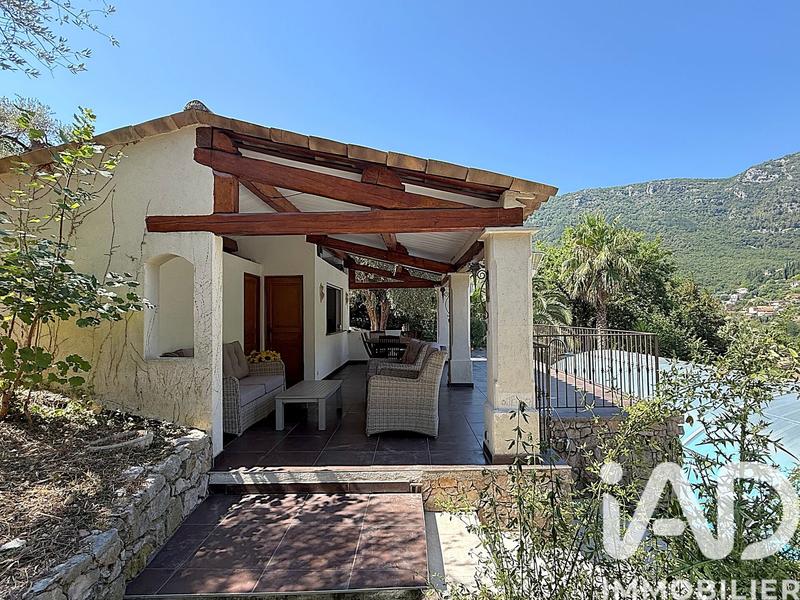 Maison - 190 m² - 8 pièces