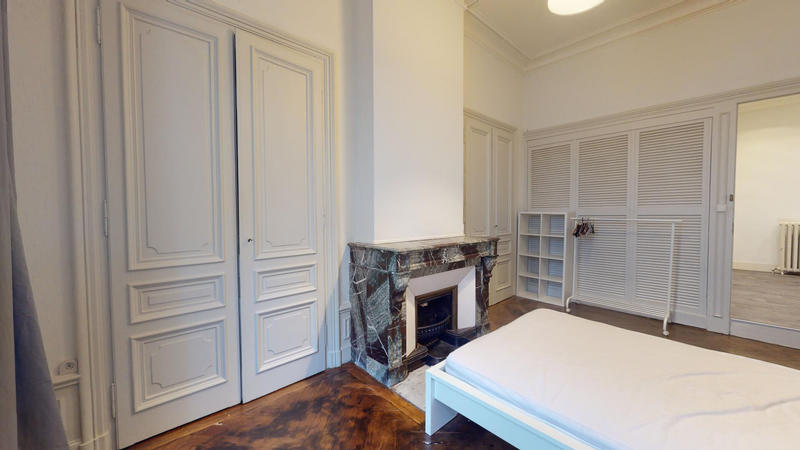 Appartement - 120 m² - 5 pièces