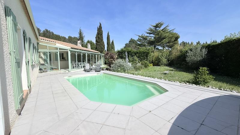 Villa - 200 m² - 6 pièces