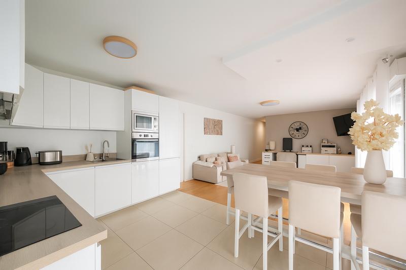 Appartement - 84 m² - 4 pièces