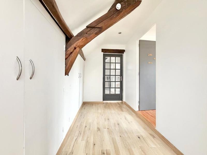 Maison - 214 m² - 7 pièces