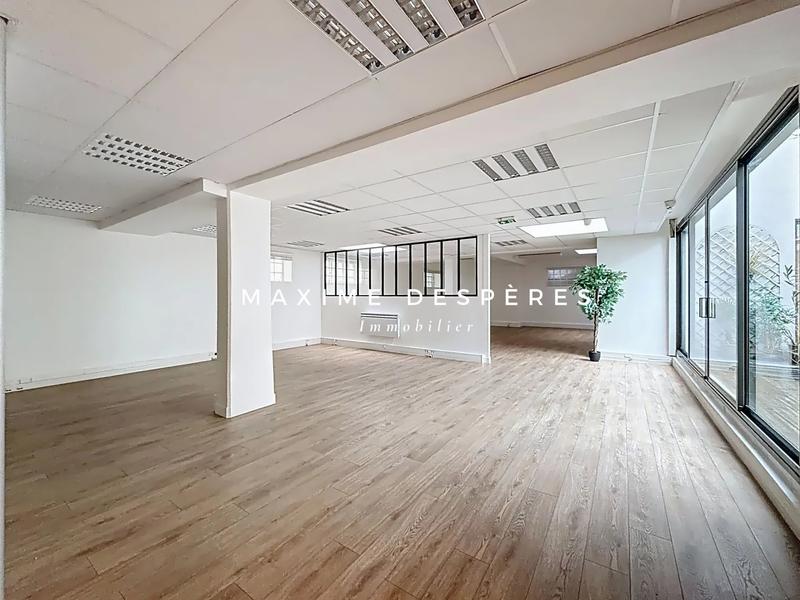 Loft - 325 m² - 6 pièces