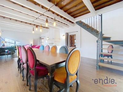 Maison - 258 m² - 7 pièces