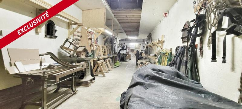 Local commercial - 1 100 m² - 6 pièces