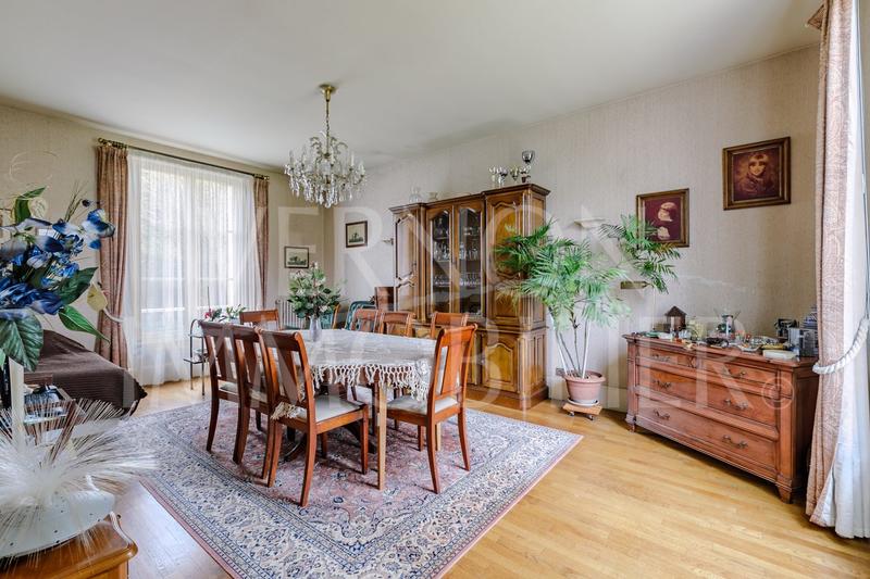 Maison - 184 m² - 7 pièces