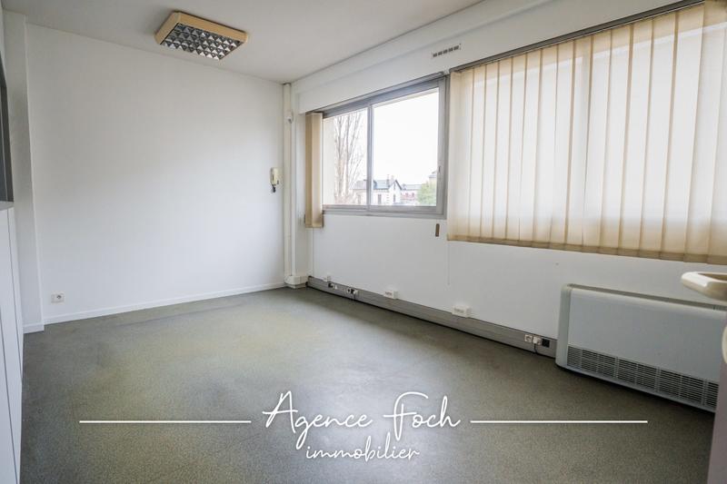 Local d'activités - 822 m²