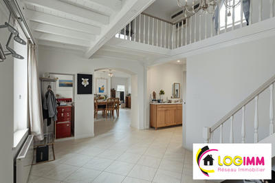 Maison ancienne - 258 m² - 8 pièces