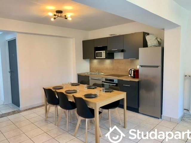 Chambre - 12 m² - 1 pièce