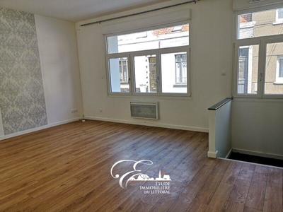 Maison - 49 m² - 6 pièces